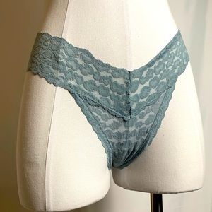 WT Aerie blueish Gray Lacey Thong Size Small